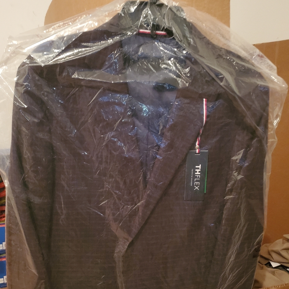 NWT Tommy Hilfiger Mens Modern-Fit Check Sport C Purple Check 44R
